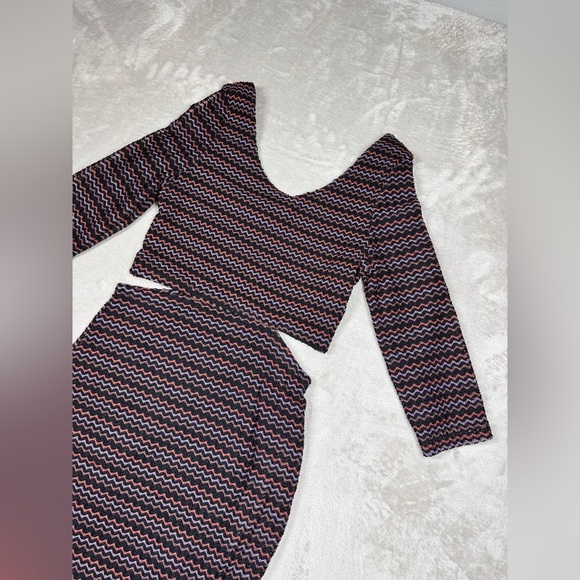 Lovers + Friends Love Connection Bodycon Cutout Chevron Mini Dress Size XS - Picture 4 of 16